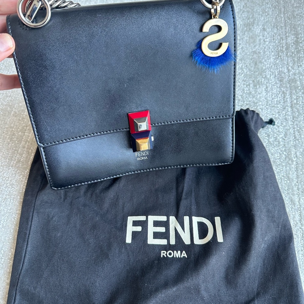 Fendi Black Leather Women's Bag